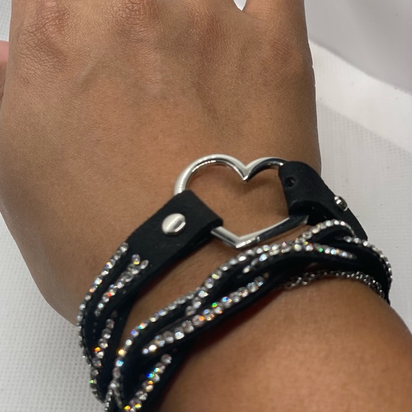 Leather bracelet or choker with heart charm and rhinestones. - Picture 7 of 10